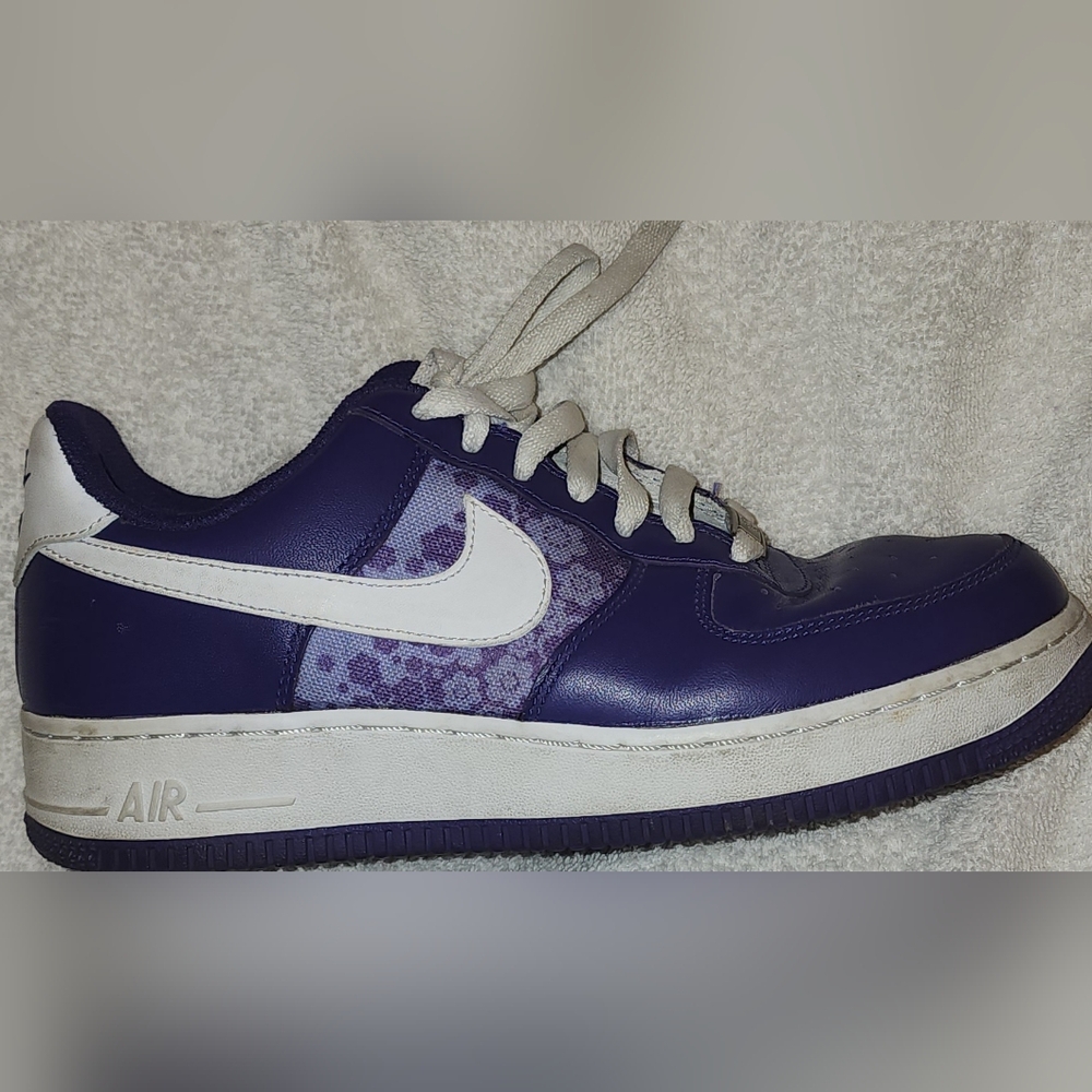 Nike Air Force 1's 8.5